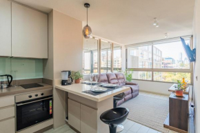 Bellet Design - 2BR w/Pool, Gym & Parking